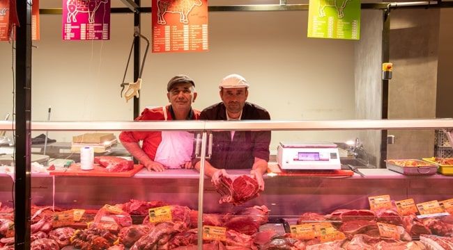 Photo de commerçant sur un marché