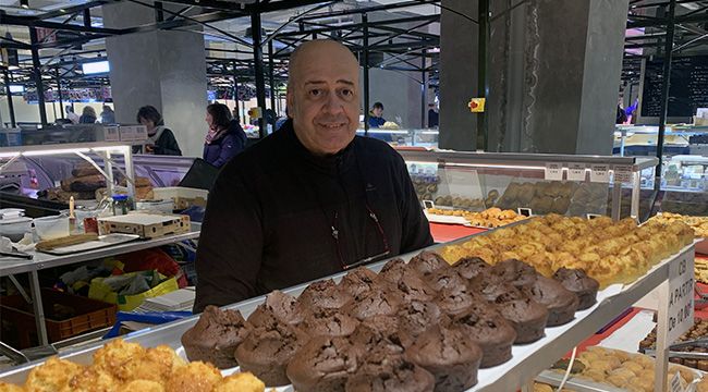 Photo de commerçant sur un marché